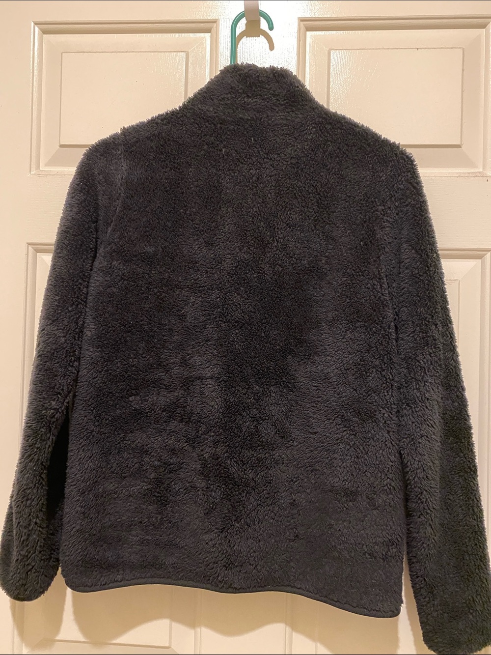 Cozy Women's Black Full-Zip Jacket - Picture 2 of 4